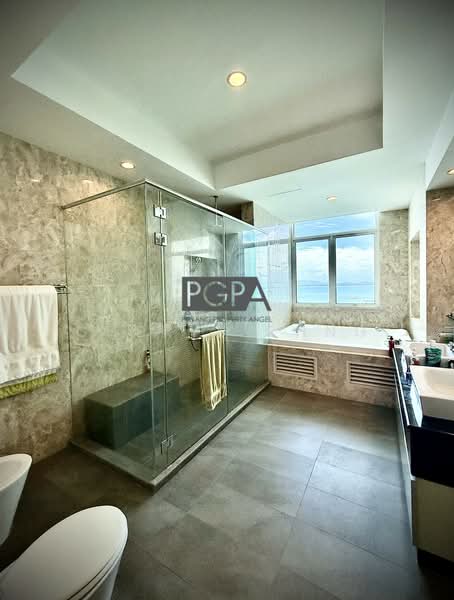 Kondominium untuk Dijual di Mayfair Condominium - Cheryl Chng - Bathroom - PropertyGuru.com.my