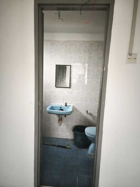 Apartment for Sale at Sri Raya Apartments - Alicia Soo - Bathroom - PropertyGuru.com.my