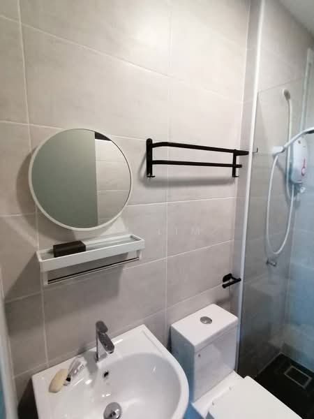 Kediaman Servis untuk Disewa di B11 Parkland Residence - JJ Lim - Bathroom - PropertyGuru.com.my