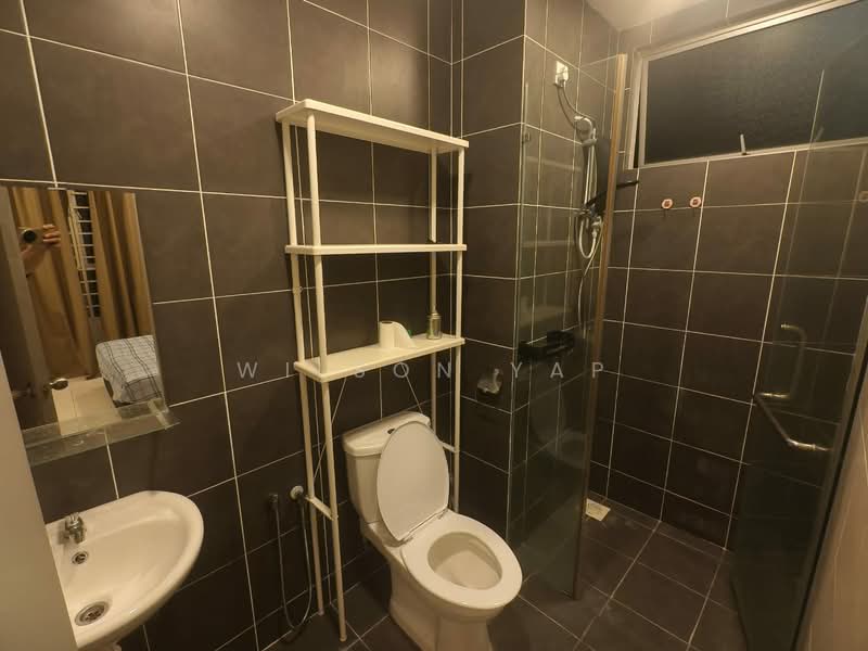 Kediaman Servis untuk Dijual di The Zizz @ Damansara North - Wilson Yap - Bathroom - PropertyGuru.com.my