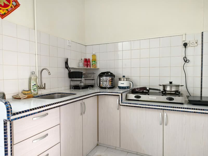 Flat for Rent at Taman Terubong Jaya - Eric Kang - Kitchen - PropertyGuru.com.my