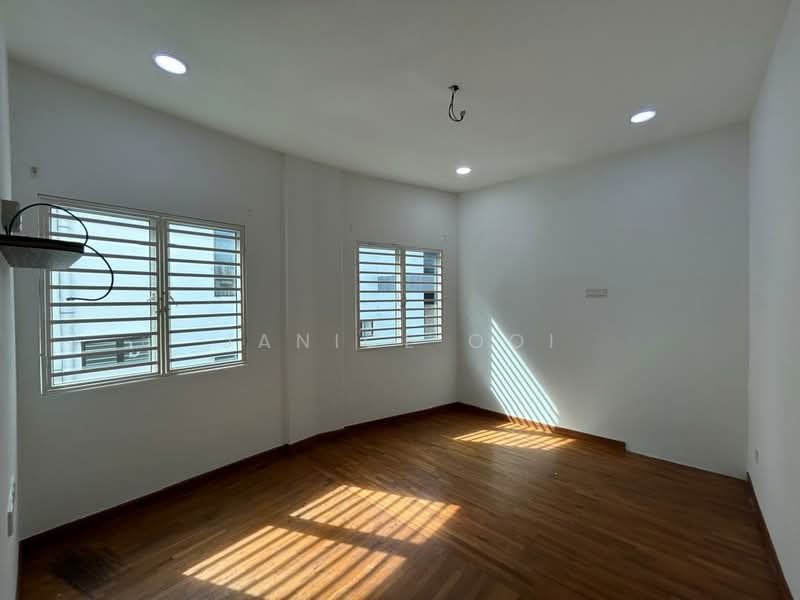 Rumah Teres 3-Tingkat untuk Dijual di Taman Ara (Jelutong) - Janice Ooi - PropertyGuru.com.my