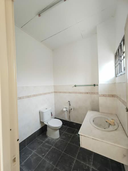 2-storey Terraced House for Rent in Taman Impian Skudai (Johor Bahru) - John Sia - Bathroom - PropertyGuru.com.my