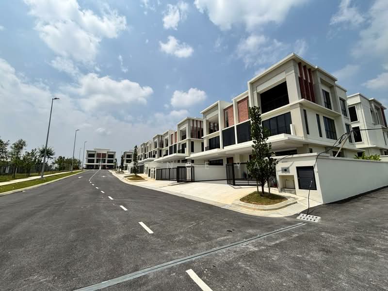 Semi-Detached House for Sale in Bandar Bukit Puchong (Puchong) - Terence Yap - Exterior - PropertyGuru.com.my