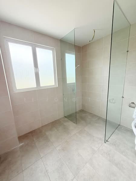 Semi-Detached House for Sale in Bandar Seri Alam (Masai) - Ee Fong Toh - Bathroom - PropertyGuru.com.my