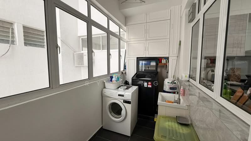 Kondominium untuk Dijual di Straits Regency - Ryan Ng - Balcony - PropertyGuru.com.my