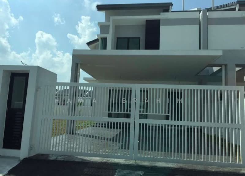 Rumah Teres 2-Tingkat untuk Dijual di Nilai Impian (Nilai) - Hawa Ibrahim - Exterior - PropertyGuru.com.my