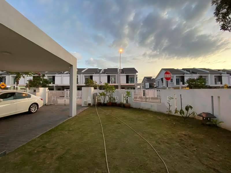 Rumah Teres 2-Tingkat untuk Dijual di Nilai Impian (Nilai) - Hawa Ibrahim - Exterior - PropertyGuru.com.my