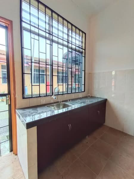 1-storey Terraced House for Sale in Jerantut (Pahang) - Ahmad Firdaus Mahmod - Kitchen - PropertyGuru.com.my