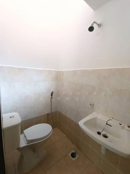 1-storey Terraced House for Sale in Jerantut (Pahang) - Ahmad Firdaus Mahmod - Bathroom - PropertyGuru.com.my
