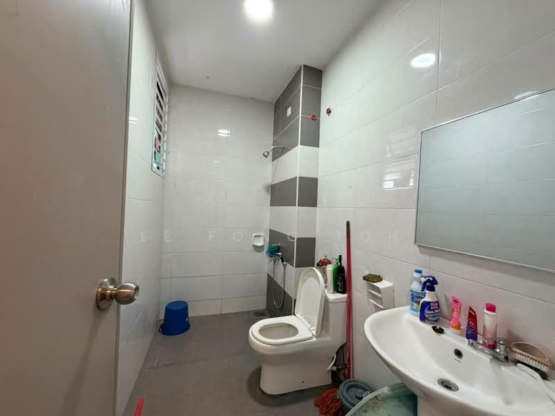2-storey Terraced House for Sale in Mutiara Rini (Skudai) - Ee Fong Toh - Bathroom - PropertyGuru.com.my