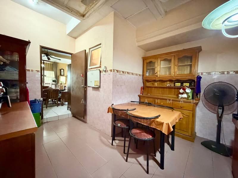 2-storey Terraced House for Sale in Seksyen 1 Bandar Baru Bangi (Bandar Baru Bangi) - Wan Azlan Ahmad - PropertyGuru.com.my