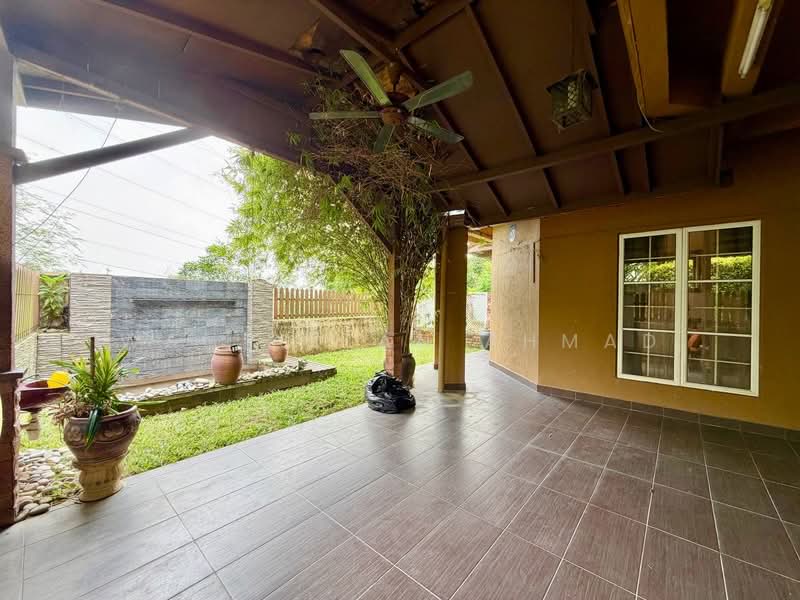 2-storey Terraced House for Sale in Seksyen 1 Bandar Baru Bangi (Bandar Baru Bangi) - Wan Azlan Ahmad - PropertyGuru.com.my