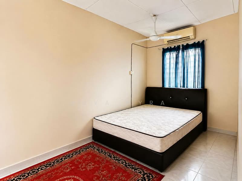 2-storey Terraced House for Sale in Bandar Tasik Puteri (Rawang) - Maya Myra - Bedroom - PropertyGuru.com.my