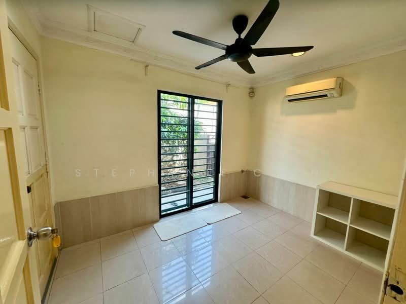 Commercial Bungalow for Rent in Sea Park (Petaling Jaya) - Stephanie Chen - Interior - PropertyGuru.com.my