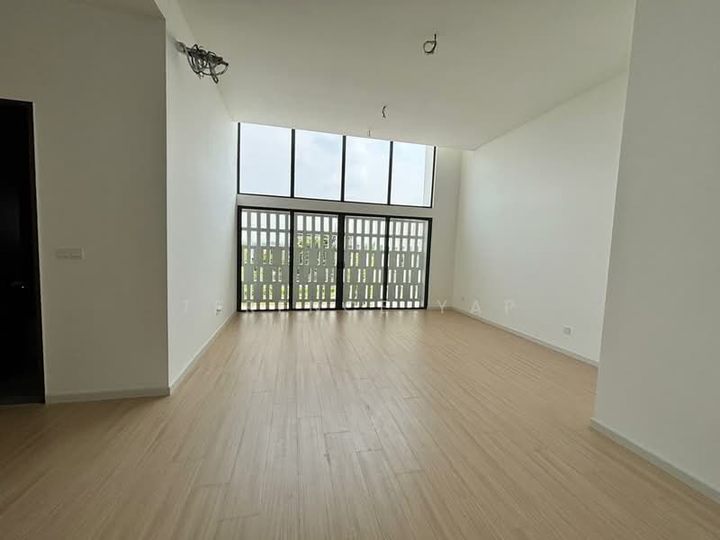 Rumah Teres 2-Tingkat untuk Dijual di Kota Kemuning (Shah Alam) - Terence Yap - Living Room - PropertyGuru.com.my