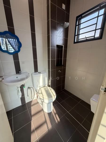 2-storey Terraced House for Sale in Taman Seri Austin (Tebrau) - Ee Fong Toh - Bathroom - PropertyGuru.com.my