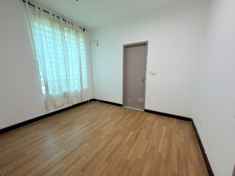 Semi-Detached House for Sale in Bandar Baru Enstek (Bandar Enstek) - Muhd Ajwad - PropertyGuru.com.my