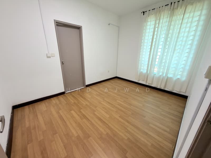 Semi-Detached House for Sale in Bandar Baru Enstek (Bandar Enstek) - Muhd Ajwad - PropertyGuru.com.my