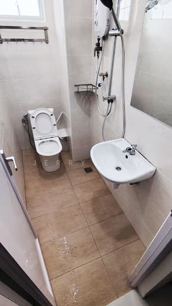 Apartment for Rent at The Rise Collection 3 - Jerry Tan - Bathroom - PropertyGuru.com.my