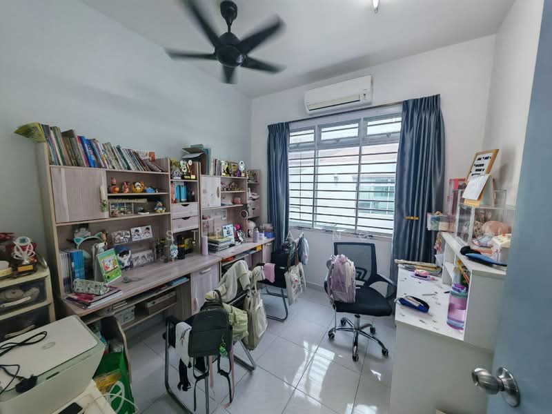 1.5-storey Terraced House for Sale in Bandar Indahpura (Kulai) - Stella Ng - Study - PropertyGuru.com.my