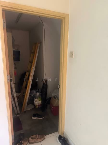 Rumah Berkembar untuk Dijual di Seksyen 12 (Petaling Jaya) - Elaine Lee - Entrance - PropertyGuru.com.my