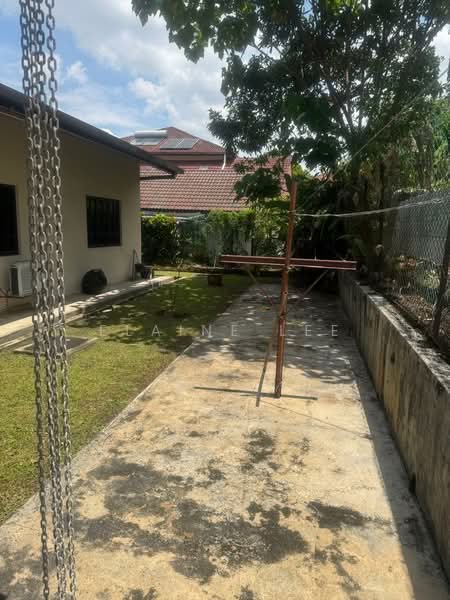 Rumah Berkembar untuk Dijual di Seksyen 12 (Petaling Jaya) - Elaine Lee - Exterior - PropertyGuru.com.my