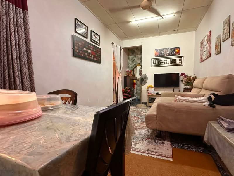Rumah Flat untuk Dijual di Kenari - Melinda Ee - Living Room - PropertyGuru.com.my