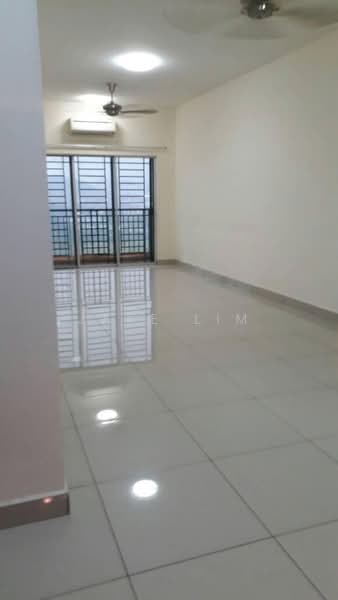 Kediaman Servis untuk Dijual di OUG Parklane - Jake Lim - Living Room - PropertyGuru.com.my