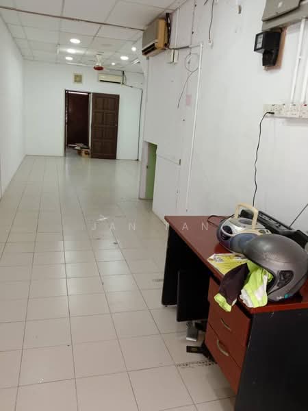 Shop / Office for Rent in Batu Maung (Penang) - Jan Tan - Interior - PropertyGuru.com.my