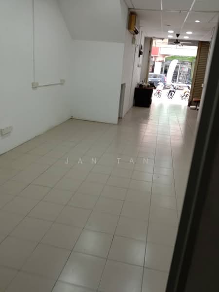 Shop / Office for Rent in Batu Maung (Penang) - Jan Tan - Interior - PropertyGuru.com.my