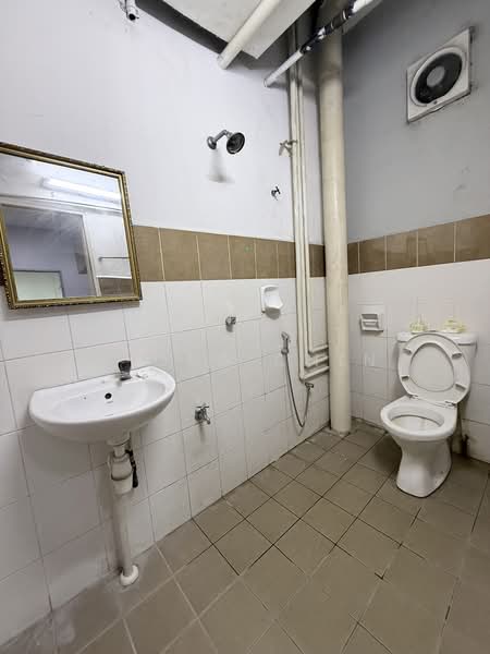 Retail Office untuk Disewa di Kota Kinabalu (Sabah) - Liona Chin - Bathroom - PropertyGuru.com.my