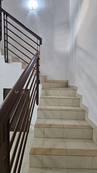 Rumah Teres 2-Tingkat untuk Dijual di Taman Bukit Dahlia (Pasir Gudang) - Melinda Ee - Corridor - PropertyGuru.com.my