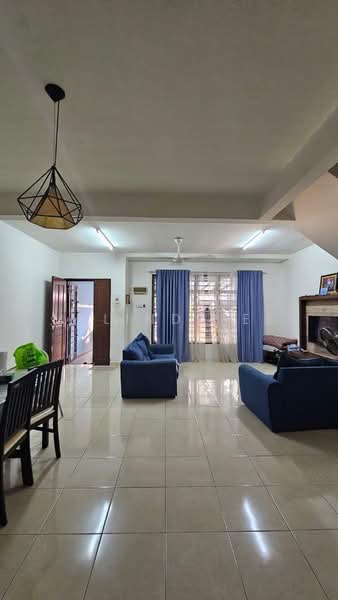 Rumah Teres 2-Tingkat untuk Dijual di Taman Bukit Dahlia (Pasir Gudang) - Melinda Ee - Living Room - PropertyGuru.com.my