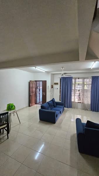 Rumah Teres 2-Tingkat untuk Dijual di Taman Bukit Dahlia (Pasir Gudang) - Melinda Ee - Living Room - PropertyGuru.com.my