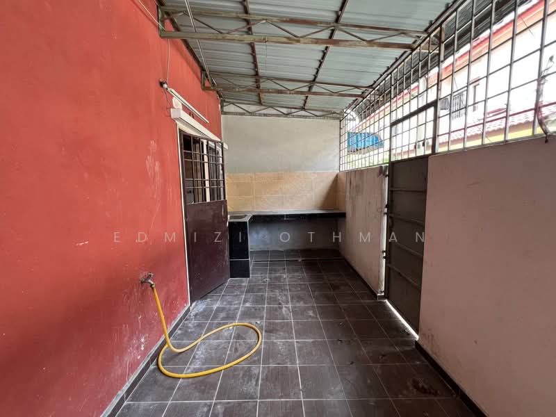 Rumah Teres untuk Dijual di Bandar Puteri Klang (Klang) - Edmizi Othman - Exterior - PropertyGuru.com.my