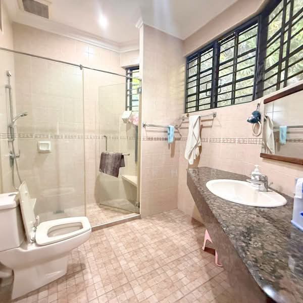 Rumah Teres 2-Tingkat untuk Disewa di Taman Chai Leng (Perai) - Ann Khor - Bathroom - PropertyGuru.com.my