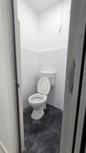 Rumah Teres 2-Tingkat untuk Dijual di Taman Air Biru (Pasir Gudang) - Melinda Ee - Bathroom - PropertyGuru.com.my