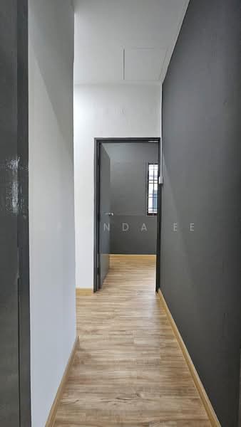 Rumah Teres 2-Tingkat untuk Dijual di Taman Air Biru (Pasir Gudang) - Melinda Ee - Corridor - PropertyGuru.com.my