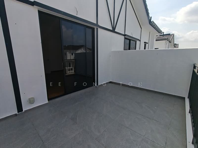 Cluster House for Sale in Eco Spring (Johor Bahru) - Ee Fong Toh - Balcony - PropertyGuru.com.my