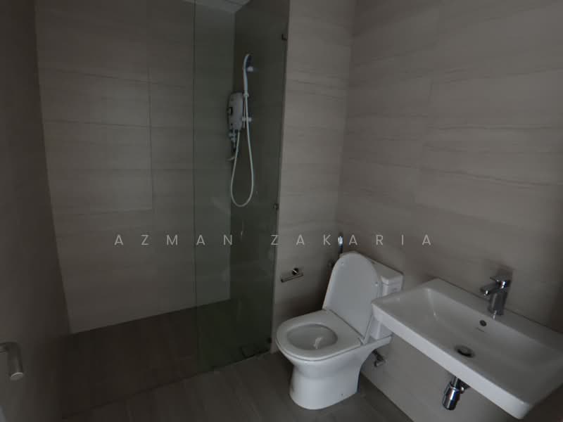 Kediaman Servis untuk Dijual di BeCentral @ i-City - AZMAN ZAKARIA - Bathroom - PropertyGuru.com.my