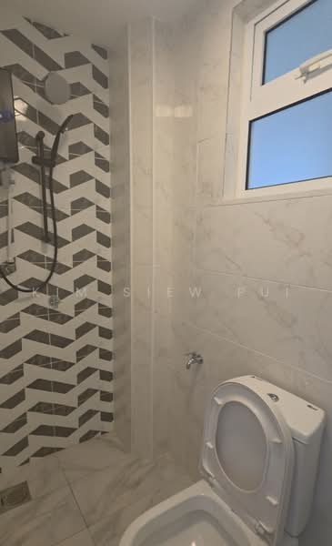 Kondominium untuk Disewa di 19 Residence - Kim Siew Pui - Bathroom - PropertyGuru.com.my