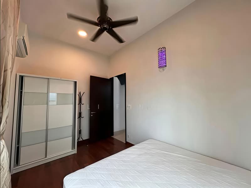 Kondominium untuk Dijual di The Cantonment - Li Fang - Bedroom - PropertyGuru.com.my