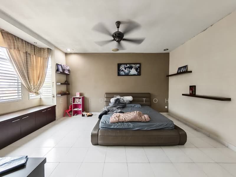 2-storey Terraced House for Sale in Taman Bestari Indah (Ulu Tiram) - Ee Fong Toh - Bedroom - PropertyGuru.com.my