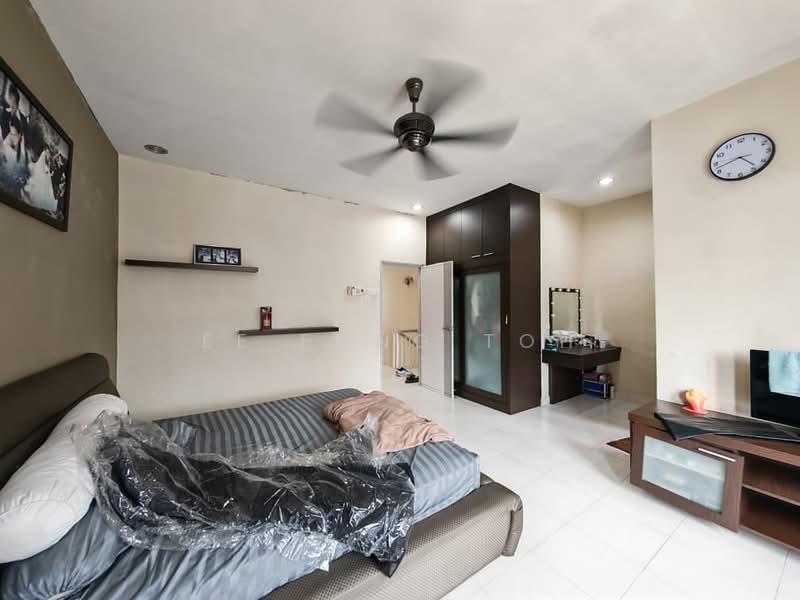 2-storey Terraced House for Sale in Taman Bestari Indah (Ulu Tiram) - Ee Fong Toh - Bedroom - PropertyGuru.com.my