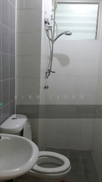 Rumah Teres 1-Tingkat untuk Disewa di Taman Gembira (Jalan Klang Lama (Old Klang Road)) - ALAN LEONG - Bathroom - PropertyGuru.com.my