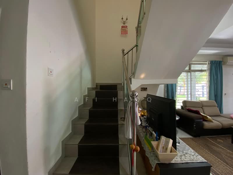 Rumah Teres 2-Tingkat untuk Dijual di Bandar Putra Permai (Seri Kembangan) - Afi Haqq - Living Room - PropertyGuru.com.my