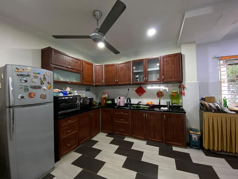 Rumah Teres 2-Tingkat untuk Dijual di Bandar Putra Permai (Seri Kembangan) - Afi Haqq - Kitchen - PropertyGuru.com.my