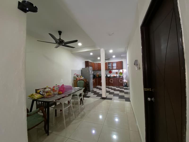 Rumah Teres 2-Tingkat untuk Dijual di Bandar Putra Permai (Seri Kembangan) - Afi Haqq - Kitchen - PropertyGuru.com.my