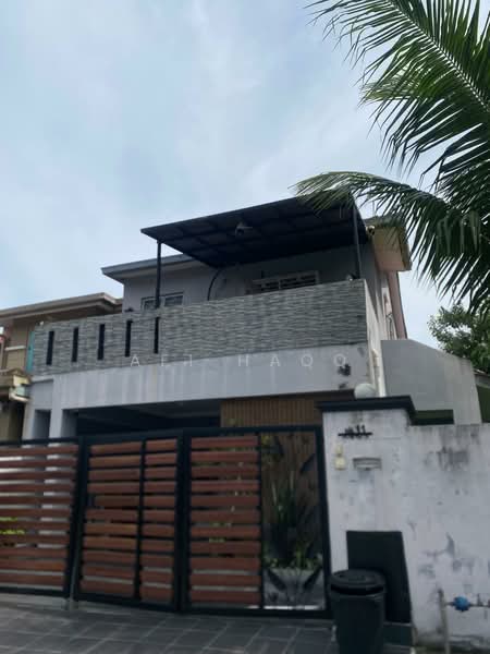 Rumah Teres 2-Tingkat untuk Dijual di Bandar Putra Permai (Seri Kembangan) - Afi Haqq - Exterior - PropertyGuru.com.my